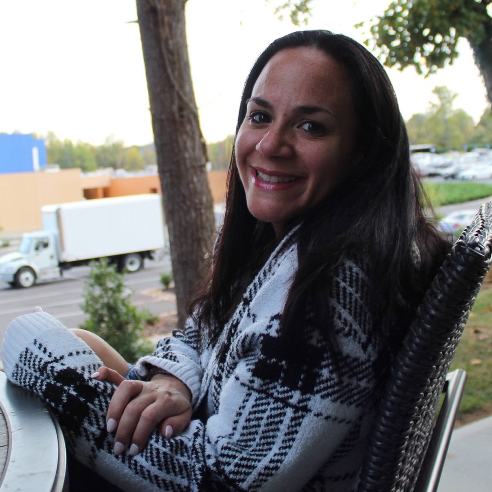 Meet your Posher, Elissa